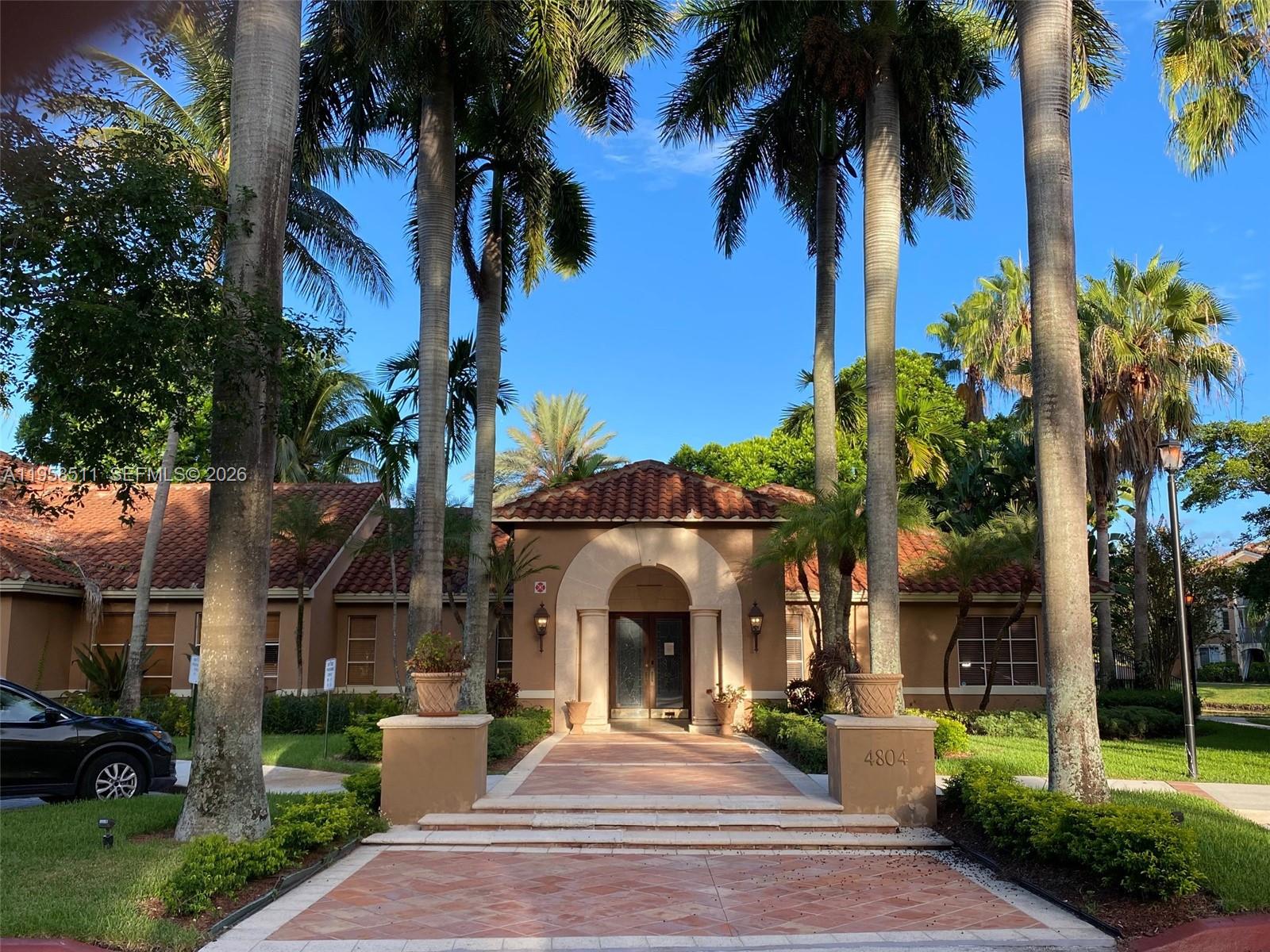 CARRINGTON AT COCONUT CRE - Residential Lease