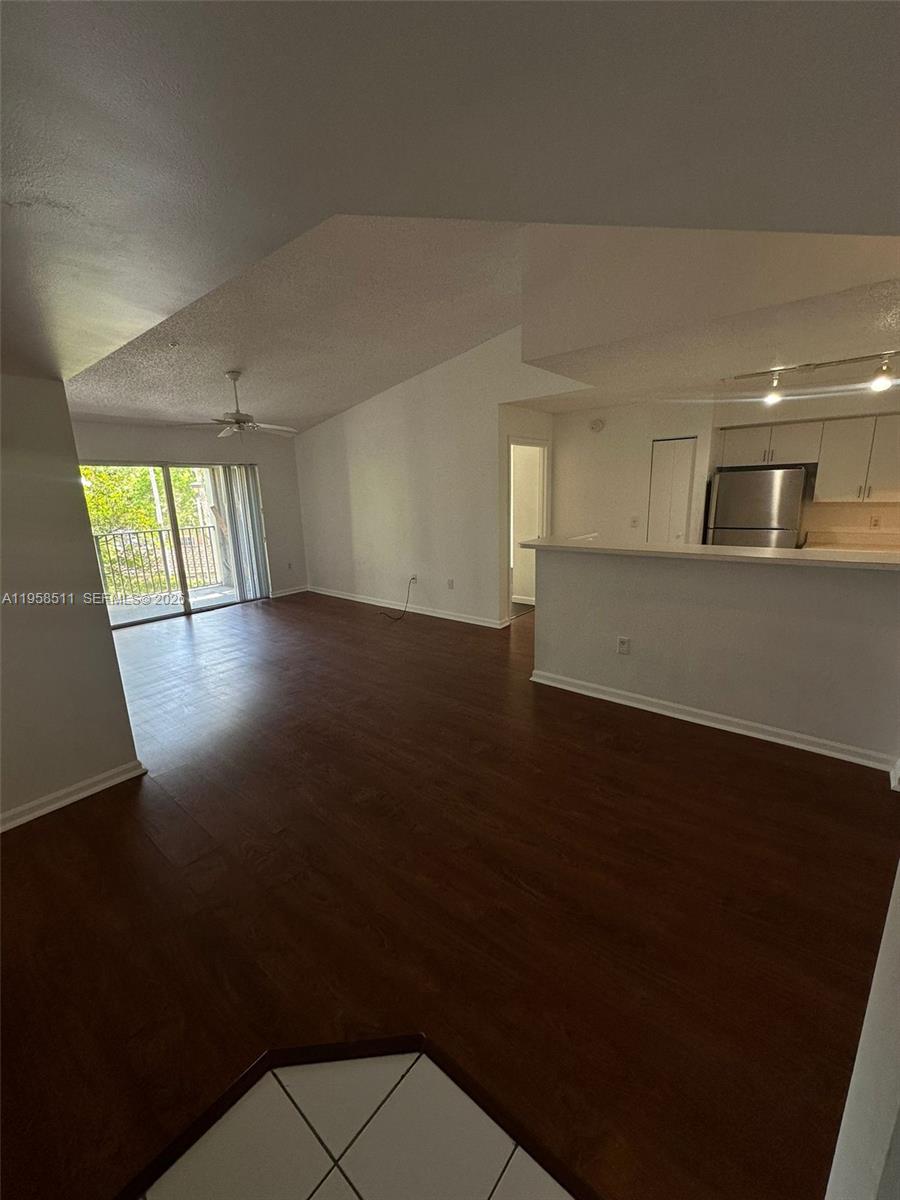 CARRINGTON AT COCONUT CRE - Residential Lease