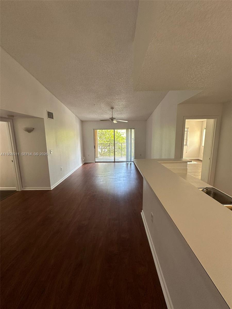 CARRINGTON AT COCONUT CRE - Residential Lease