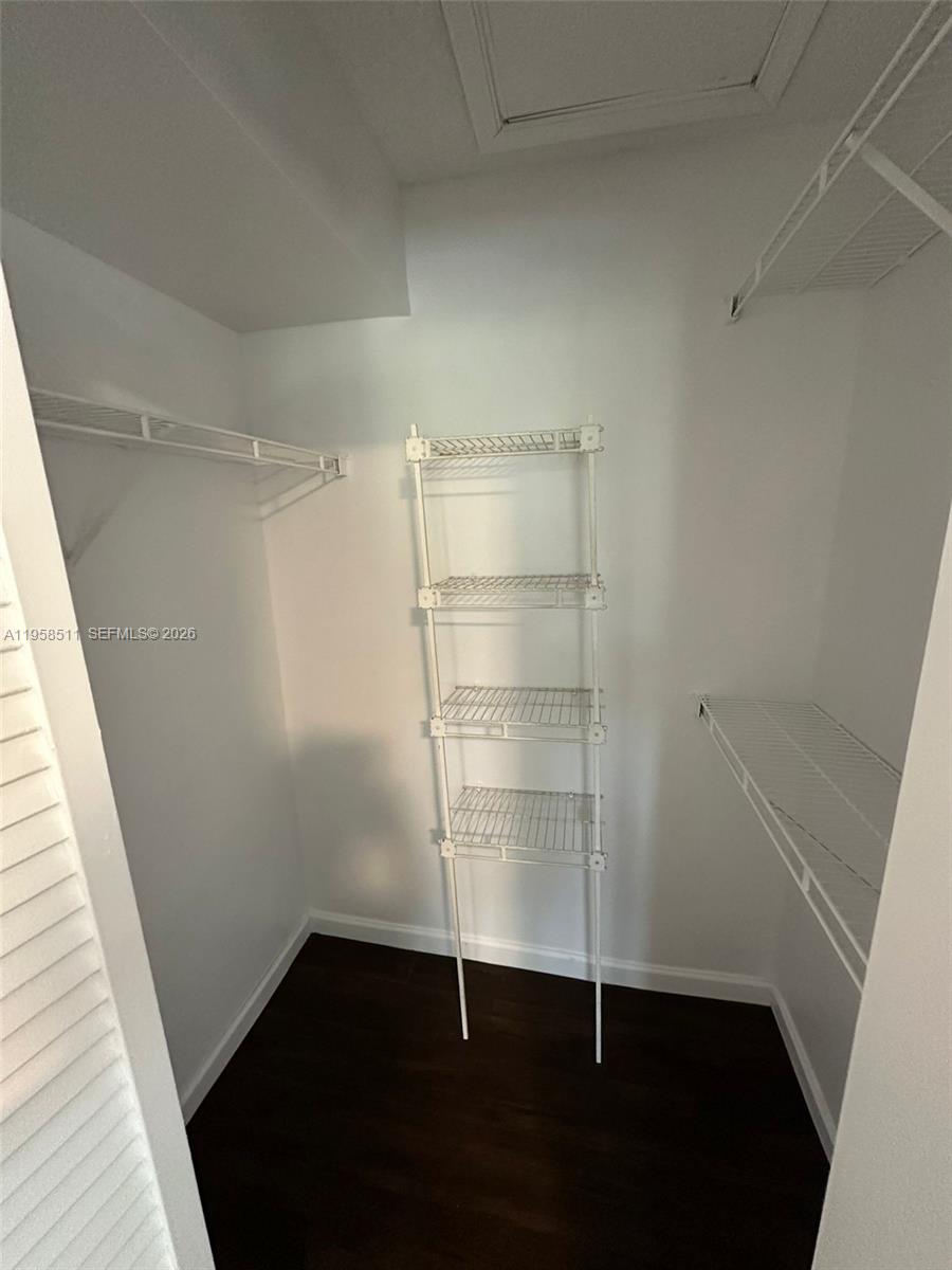 CARRINGTON AT COCONUT CRE - Residential Lease