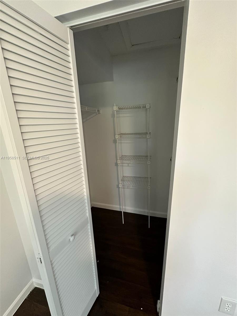 CARRINGTON AT COCONUT CRE - Residential Lease