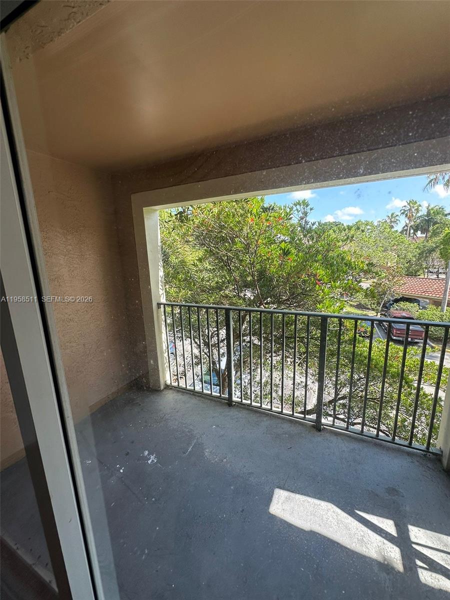 CARRINGTON AT COCONUT CRE - Residential Lease