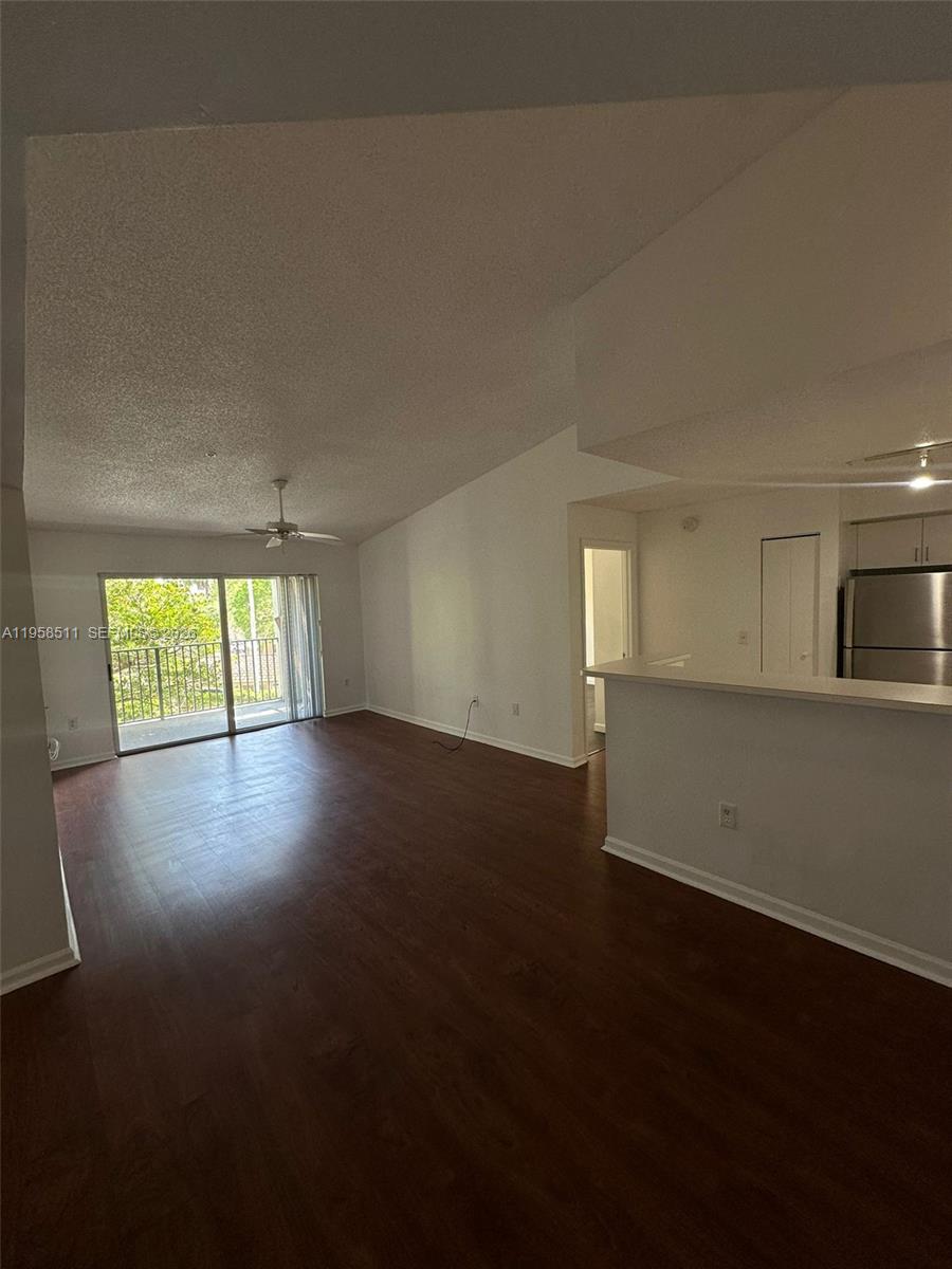 CARRINGTON AT COCONUT CRE - Residential Lease