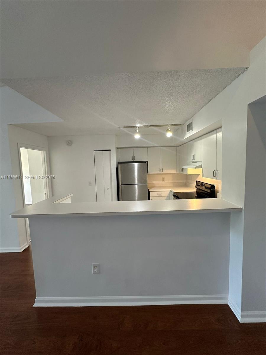 CARRINGTON AT COCONUT CRE - Residential Lease