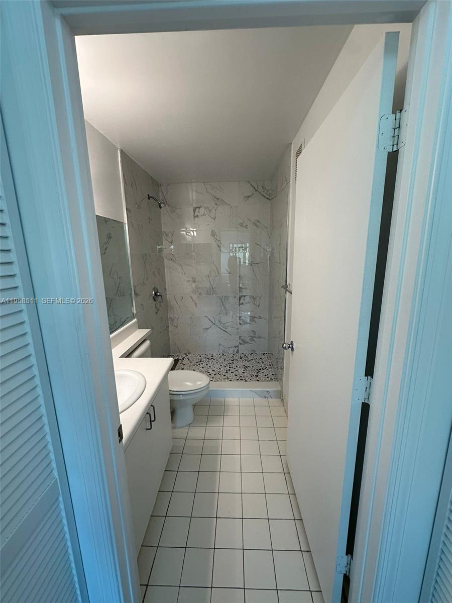 CARRINGTON AT COCONUT CRE - Residential Lease