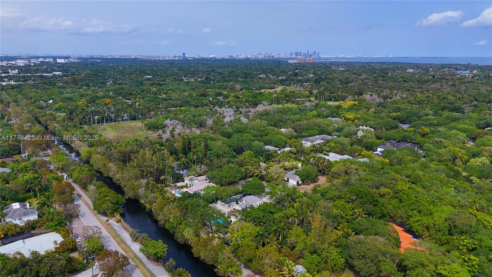 SNAPPER CREEK LAKES SUB - Land