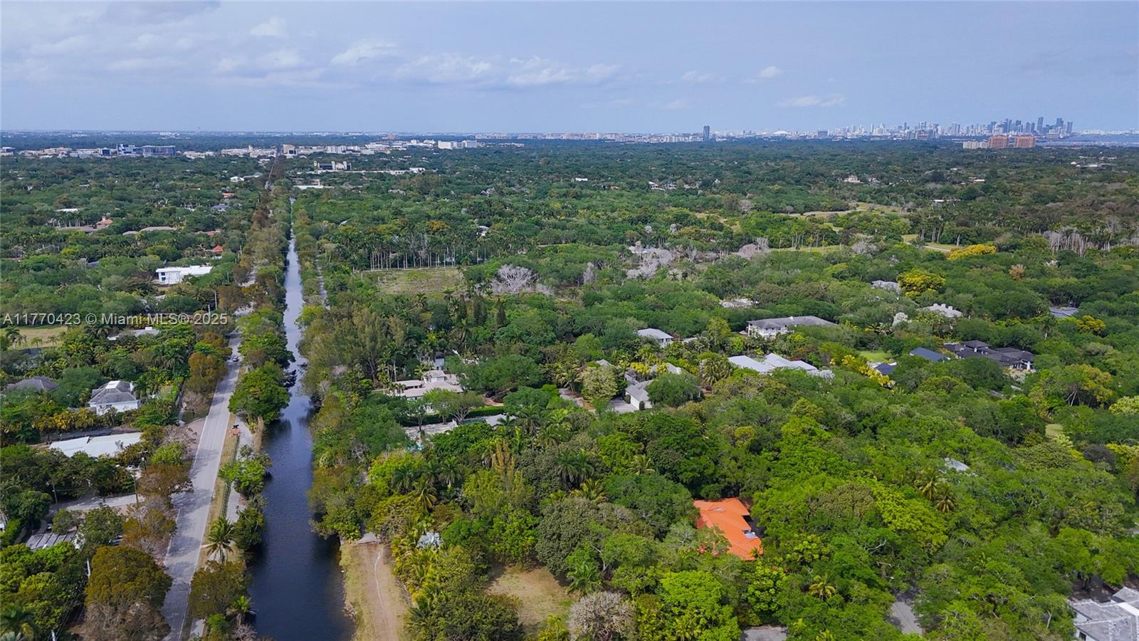 SNAPPER CREEK LAKES SUB - Land