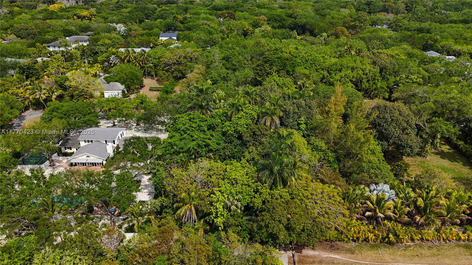 SNAPPER CREEK LAKES SUB - Land