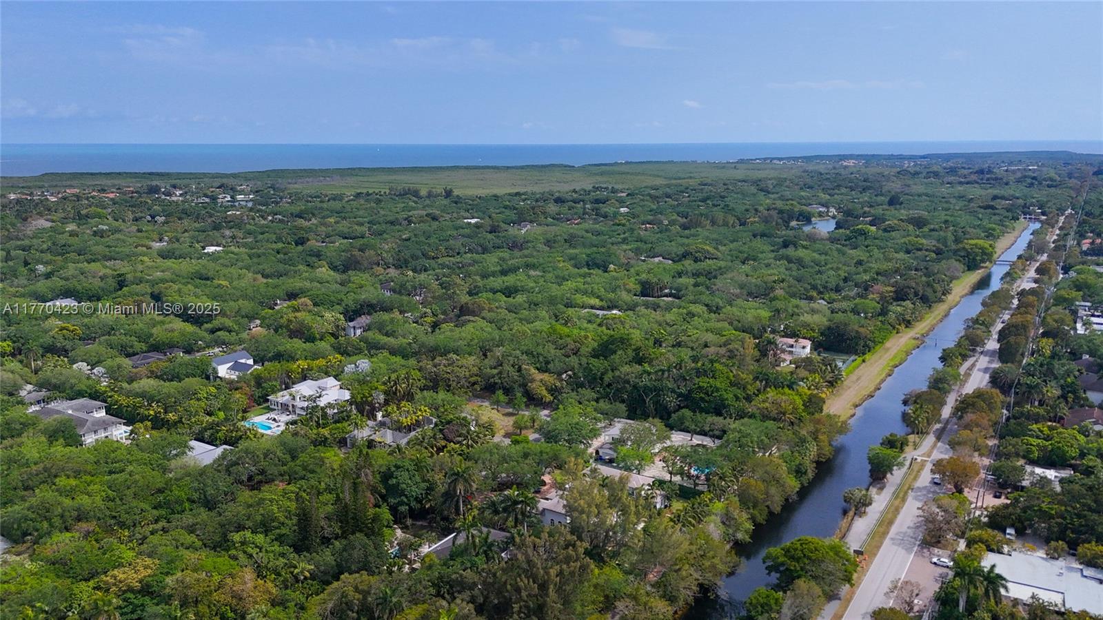 SNAPPER CREEK LAKES SUB - Land