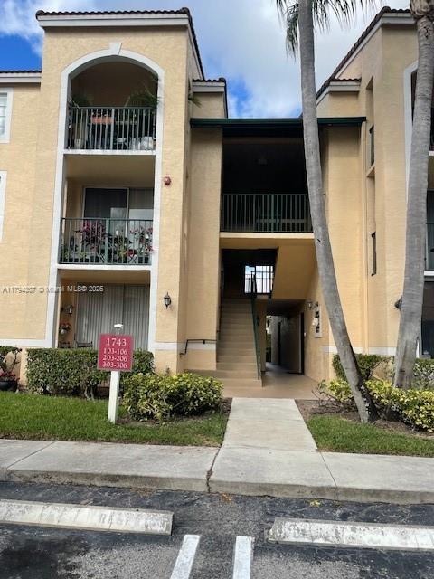 1/1 Bedroom1 Bath, located in the wonderful gate community of Milano Luxury Condominiums Amenities including a pool, fitness center, indoor racquetball court, volleyball court, picnic areas and clubhouse.Located near palm beach outlet mall, downtown west palm beach,I-95 and palm beach airport.This is a wonderful community for you to live or rent.Tenant lease ends May 31,2026
$1,800.00