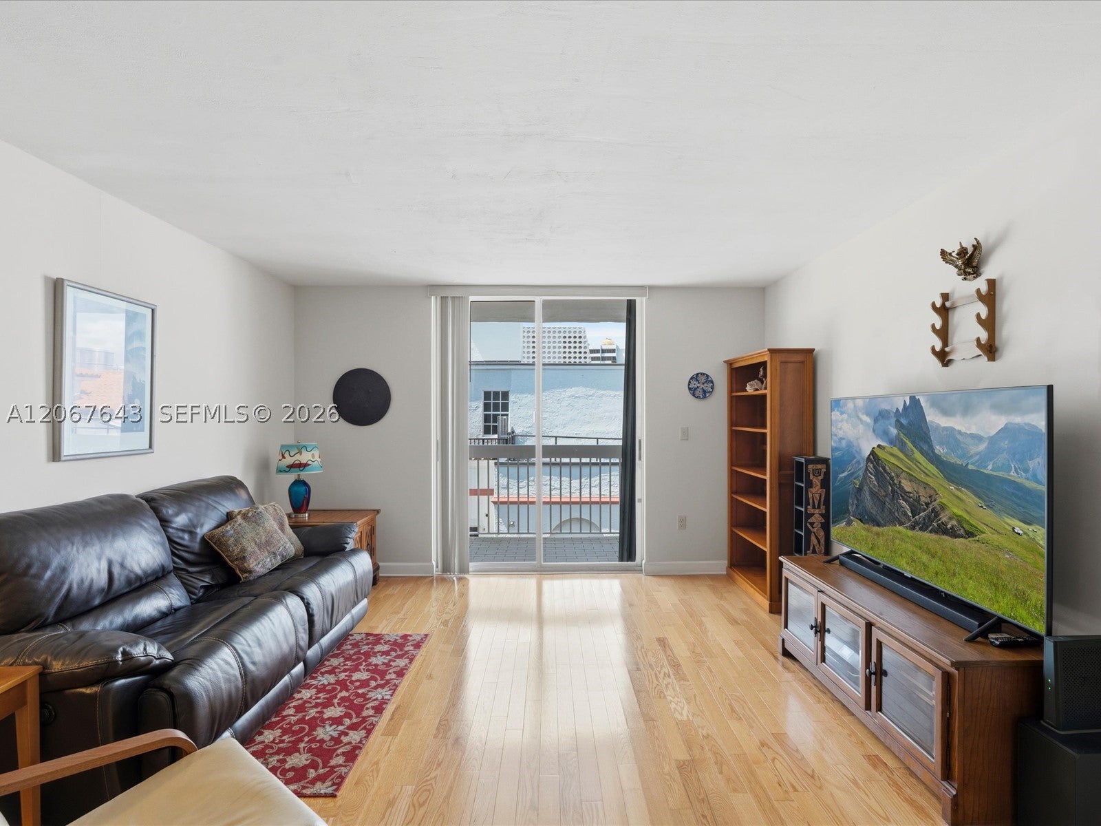 3588 Collins Ave 504