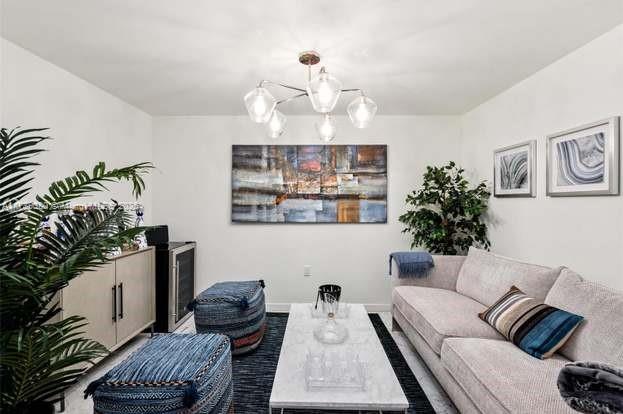 1000 Brickell Plz 2615