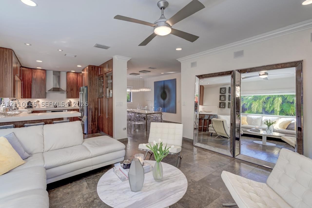 2624 Lincoln Ave 2624