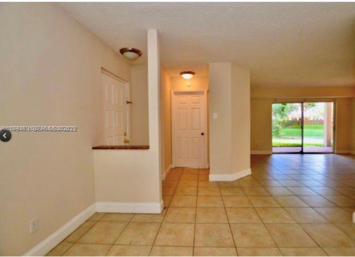 ROYAL PALM PLACE - Residential