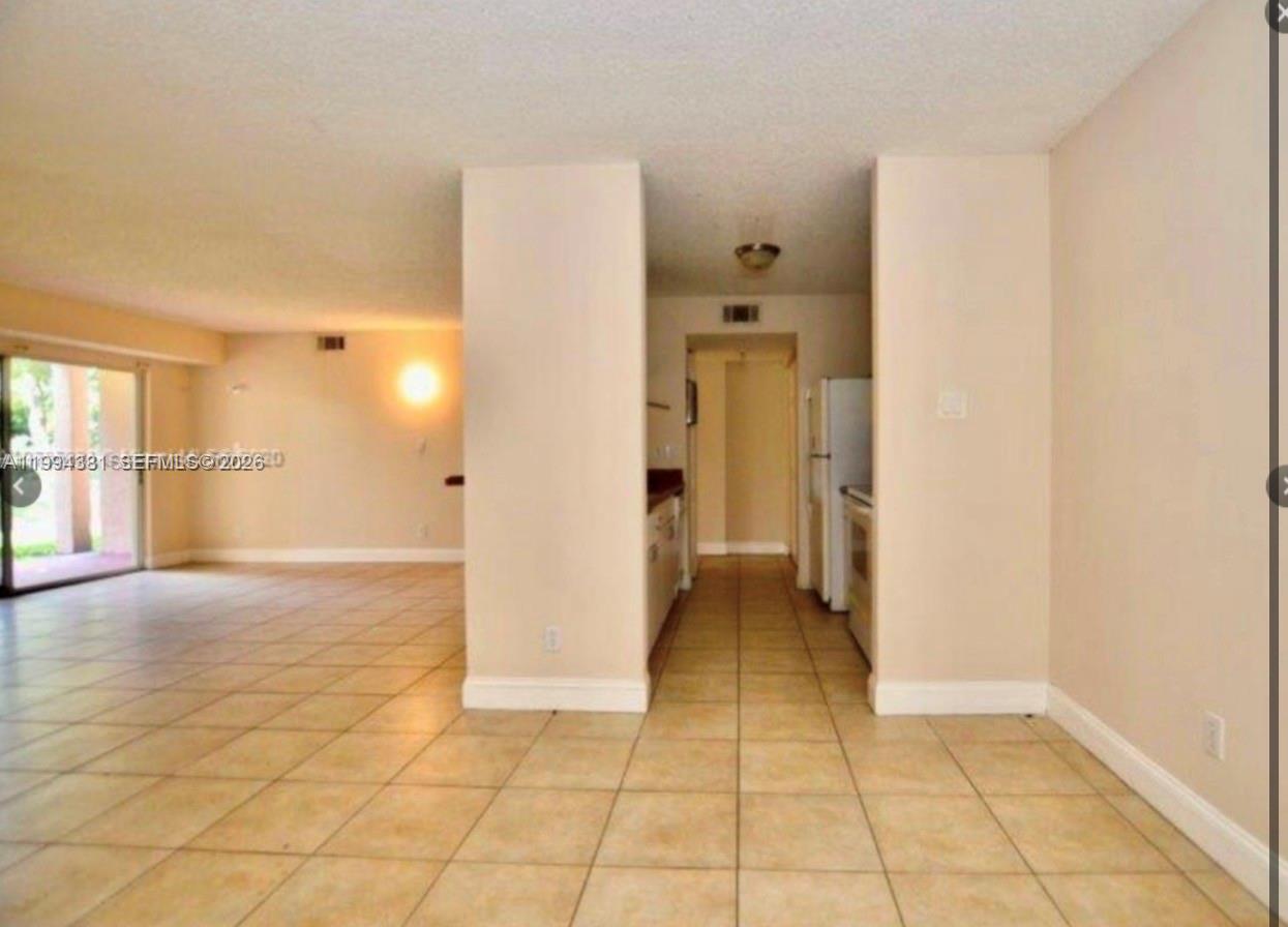 ROYAL PALM PLACE - Residential