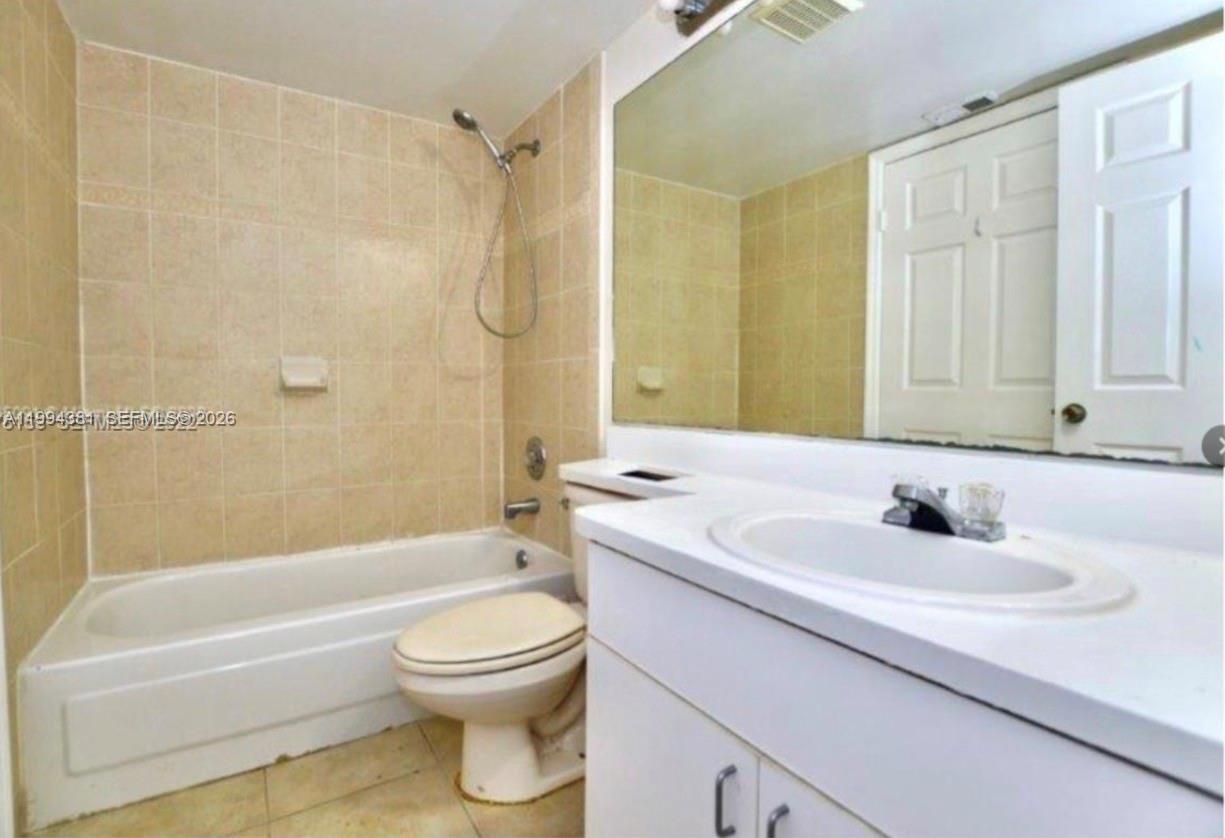 ROYAL PALM PLACE - Residential