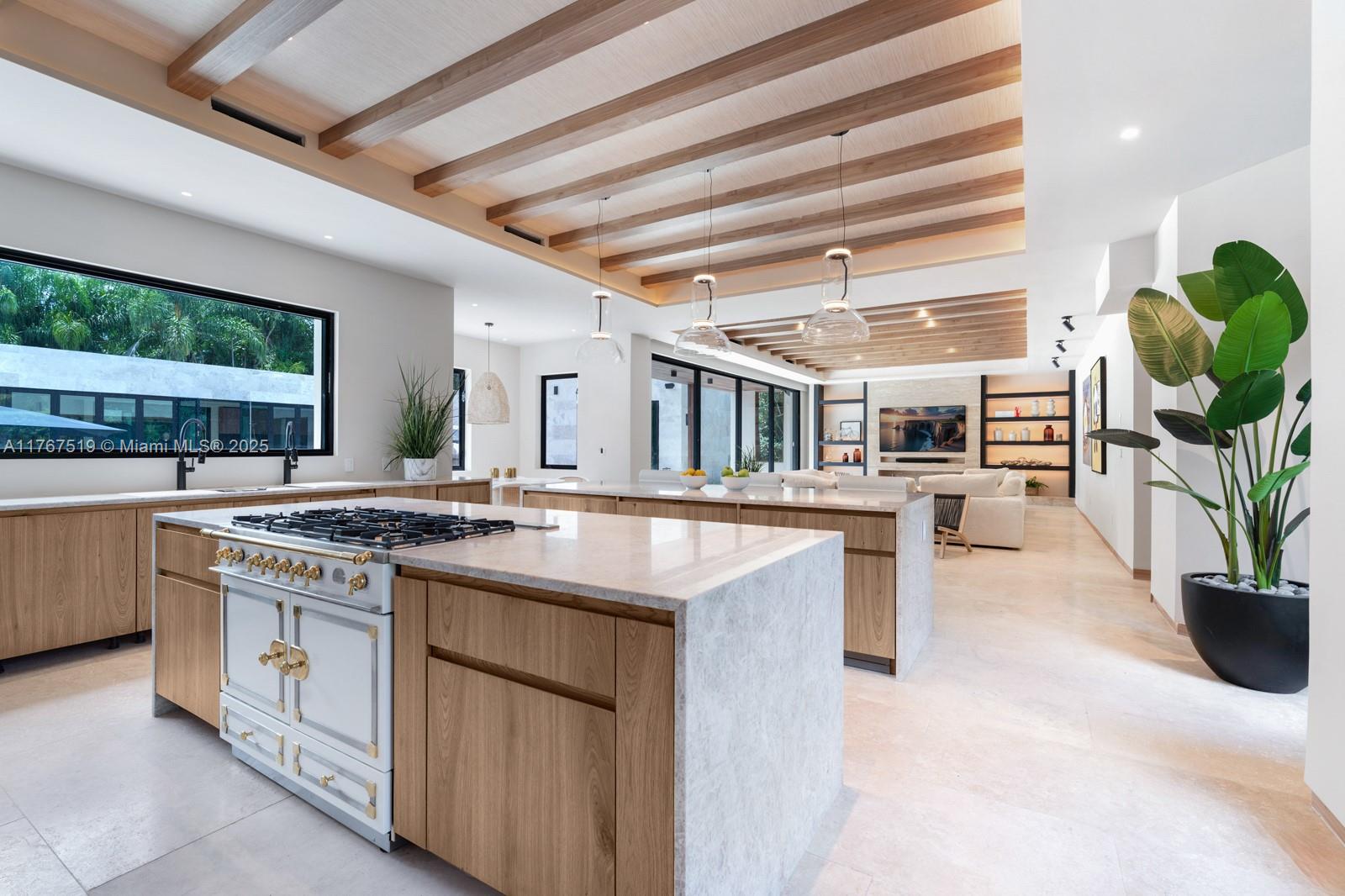 MARTIN SUBURBAN ACRES - Residential