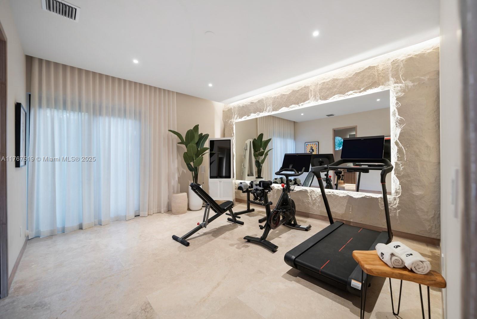 MARTIN SUBURBAN ACRES - Residential