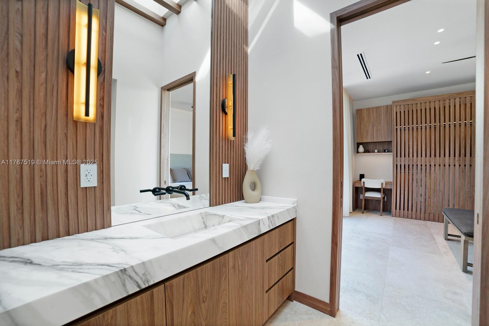 MARTIN SUBURBAN ACRES - Residential