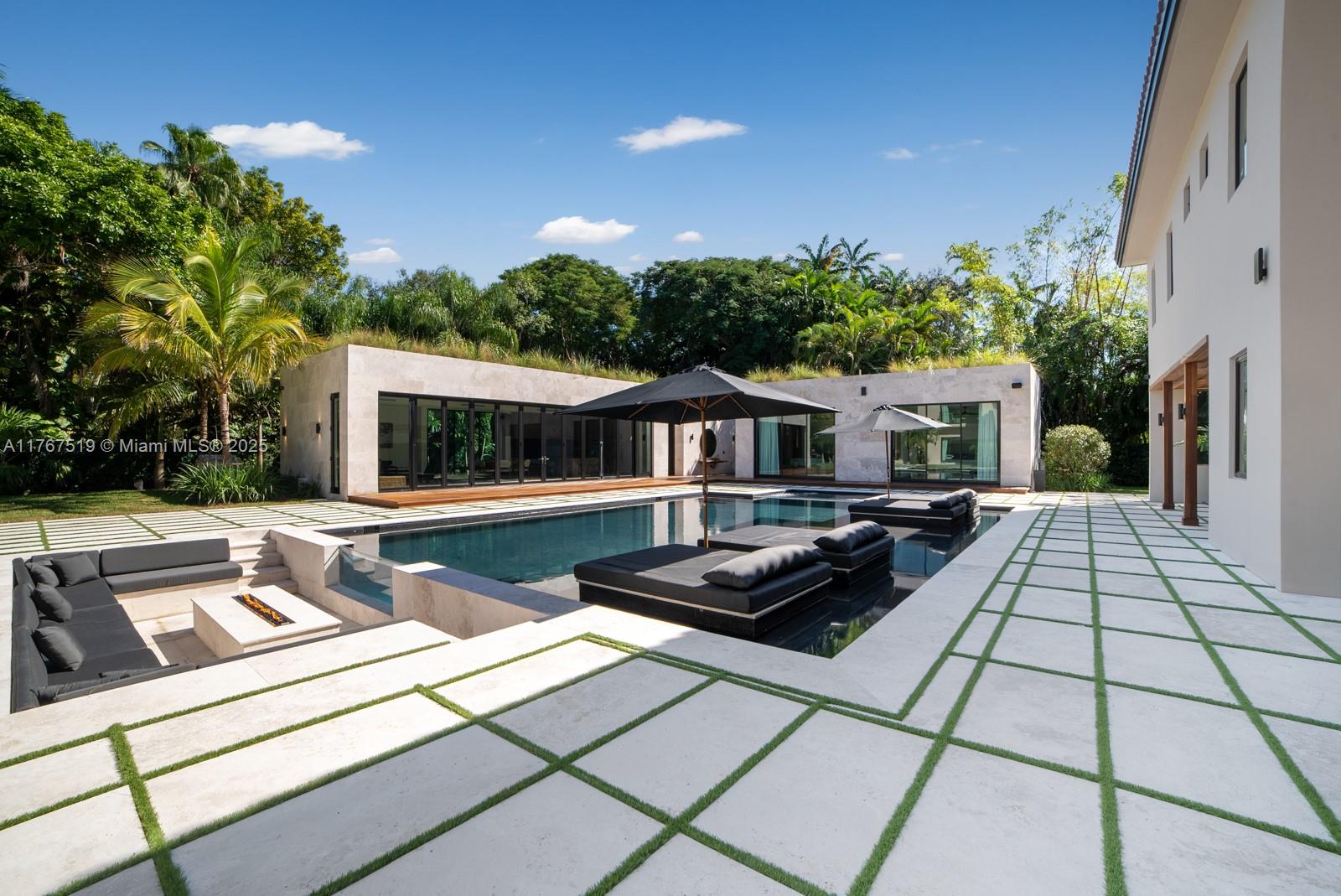 MARTIN SUBURBAN ACRES - Residential