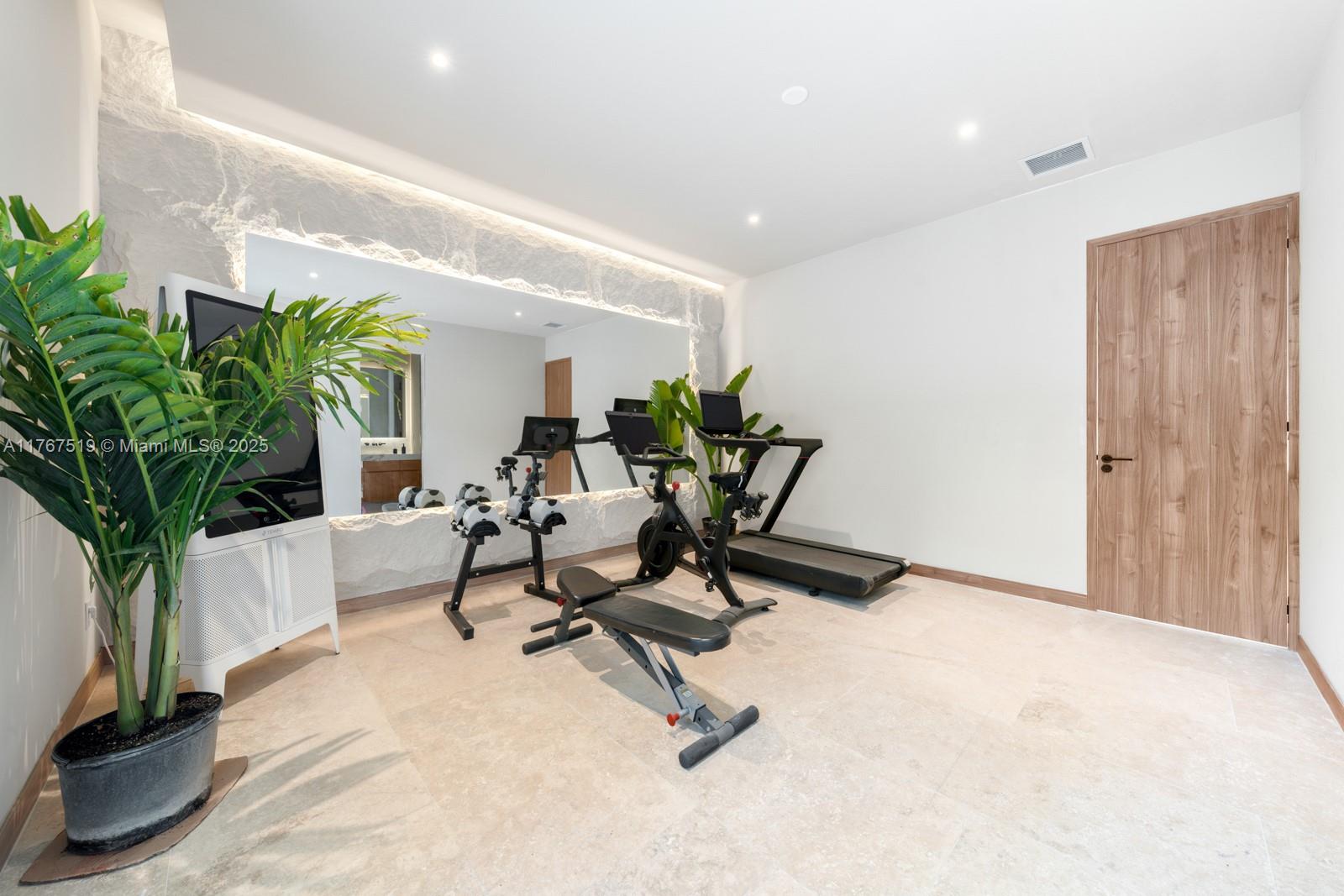 MARTIN SUBURBAN ACRES - Residential