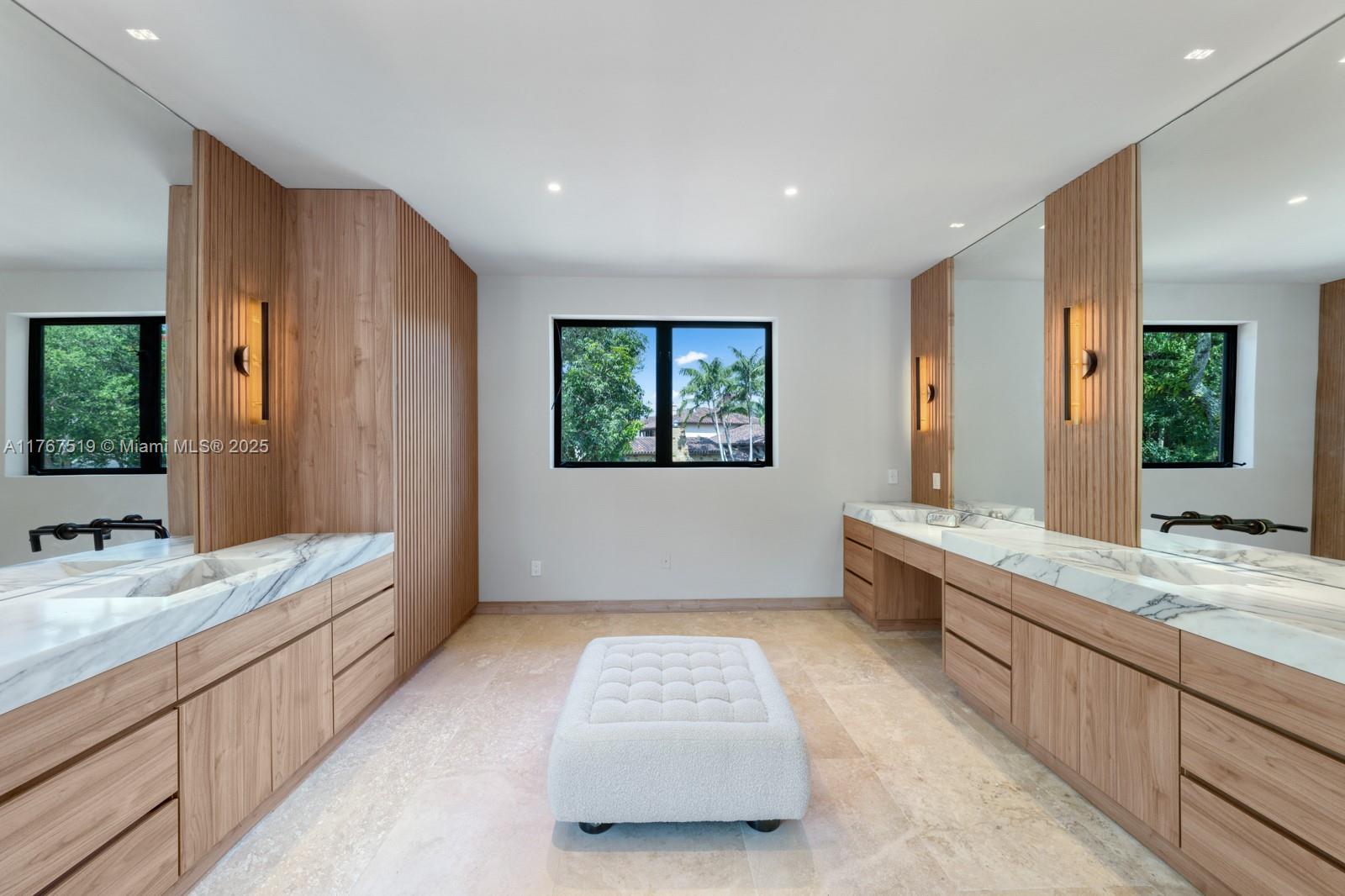 MARTIN SUBURBAN ACRES - Residential