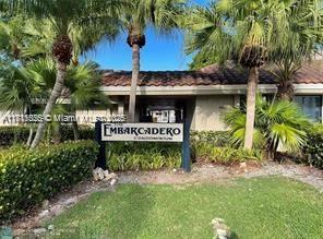 5310 Ne 6th Ave A14, Oakland Park, Miami-Dade County, Florida - 3 Bedrooms  
2 Bathrooms - 