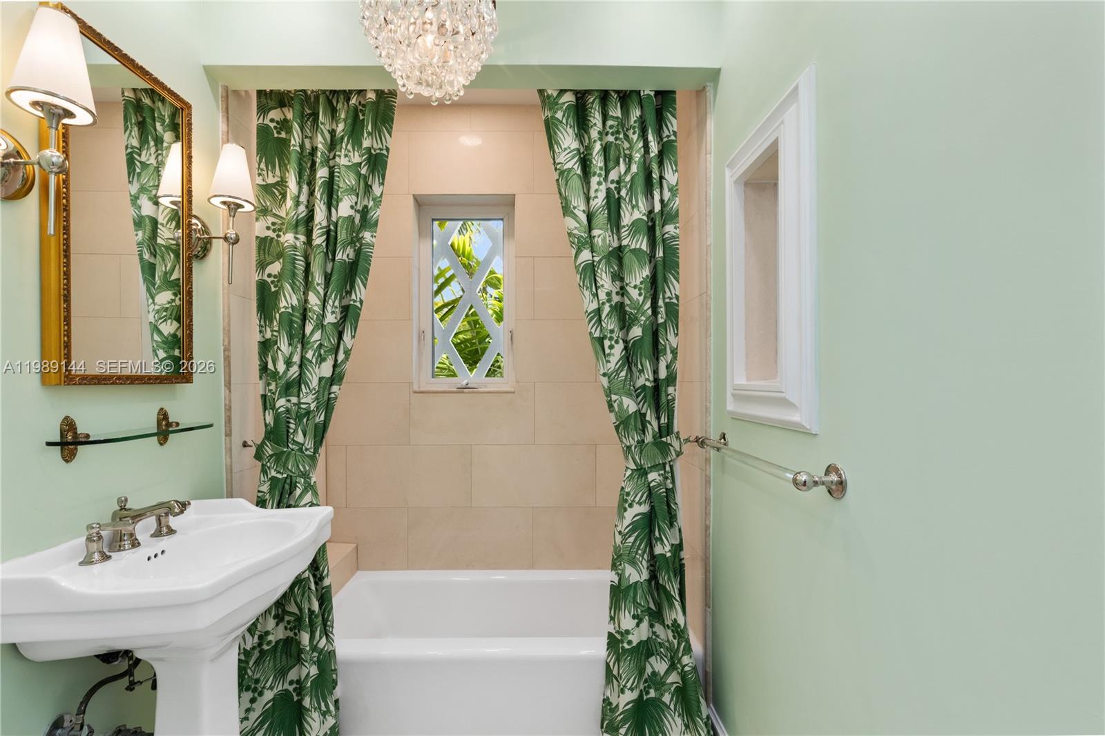 COCONUT GROVE PK 2ND AMD - Residential