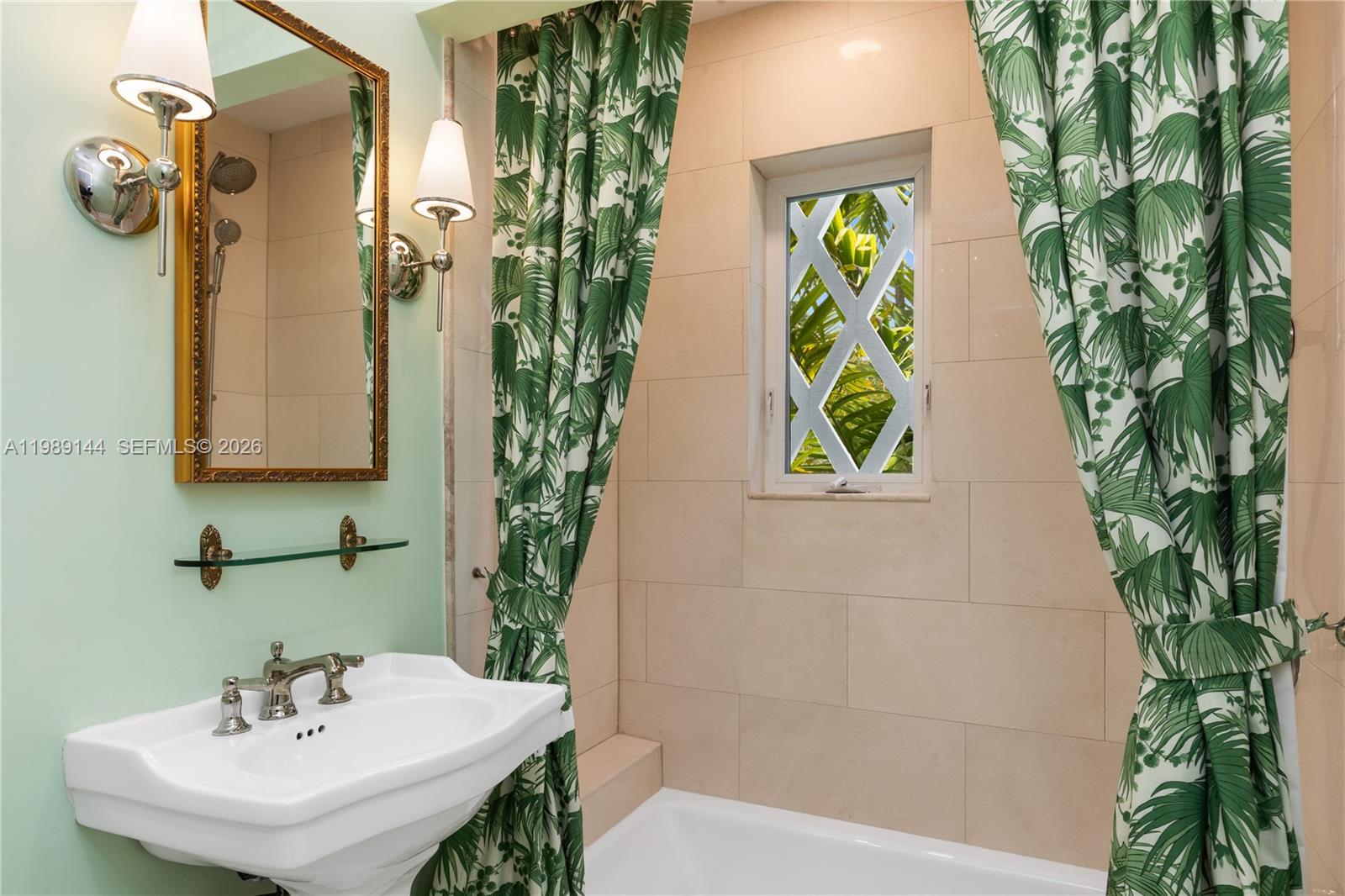 COCONUT GROVE PK 2ND AMD - Residential