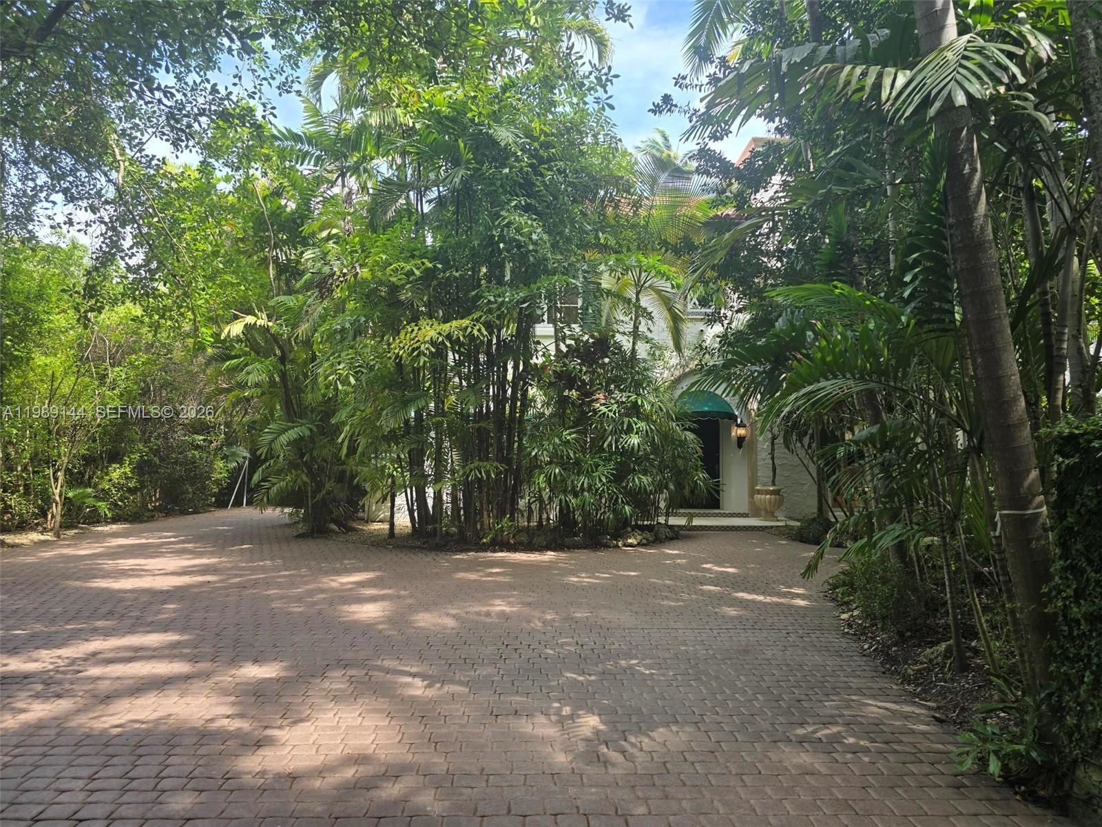 COCONUT GROVE PK 2ND AMD - Residential