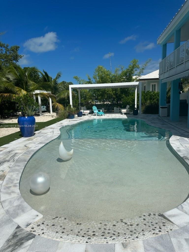 COCO PLUM BEACH - Residential Lease