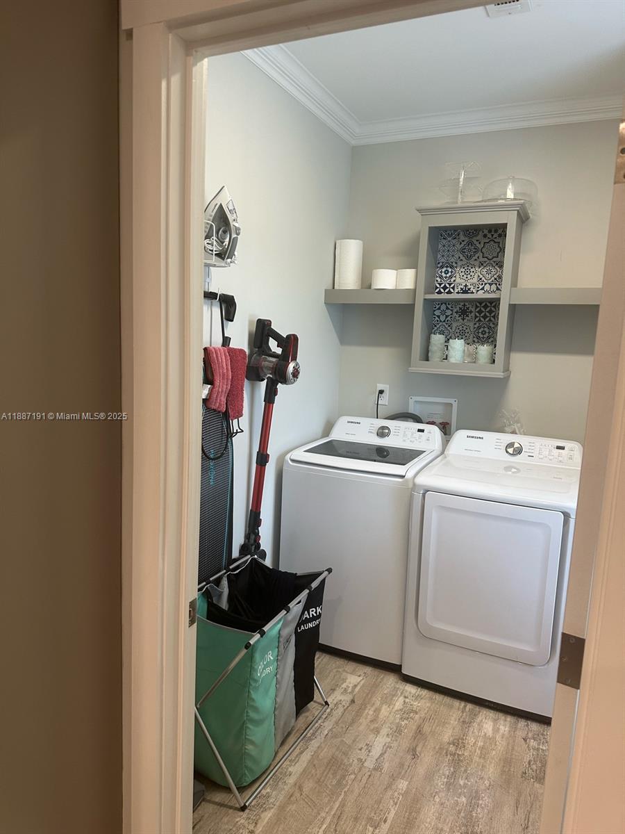 COCO PLUM BEACH - Residential Lease