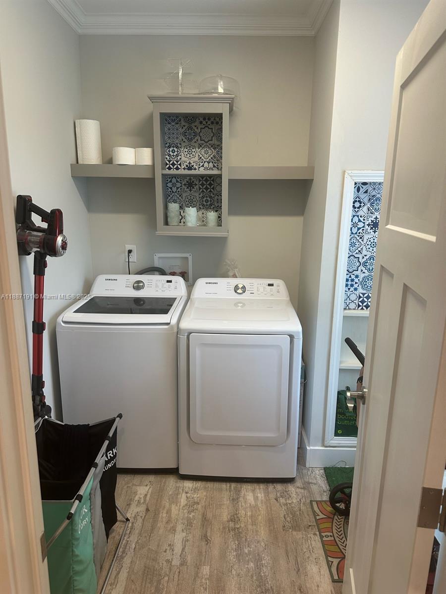 COCO PLUM BEACH - Residential Lease