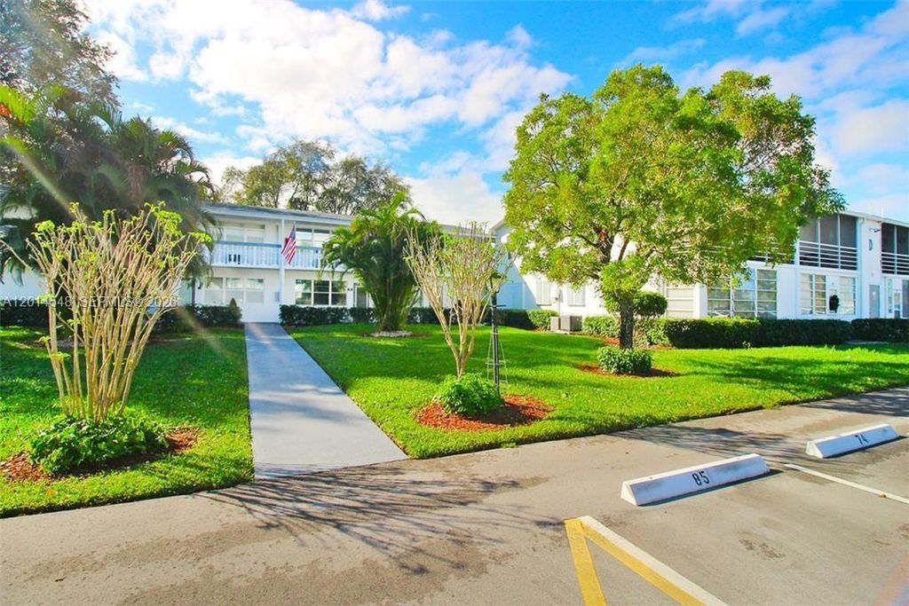 Photo of 70 Prescott D #70, Deerfield Beach, FL 33442 (MLS # A12014548)