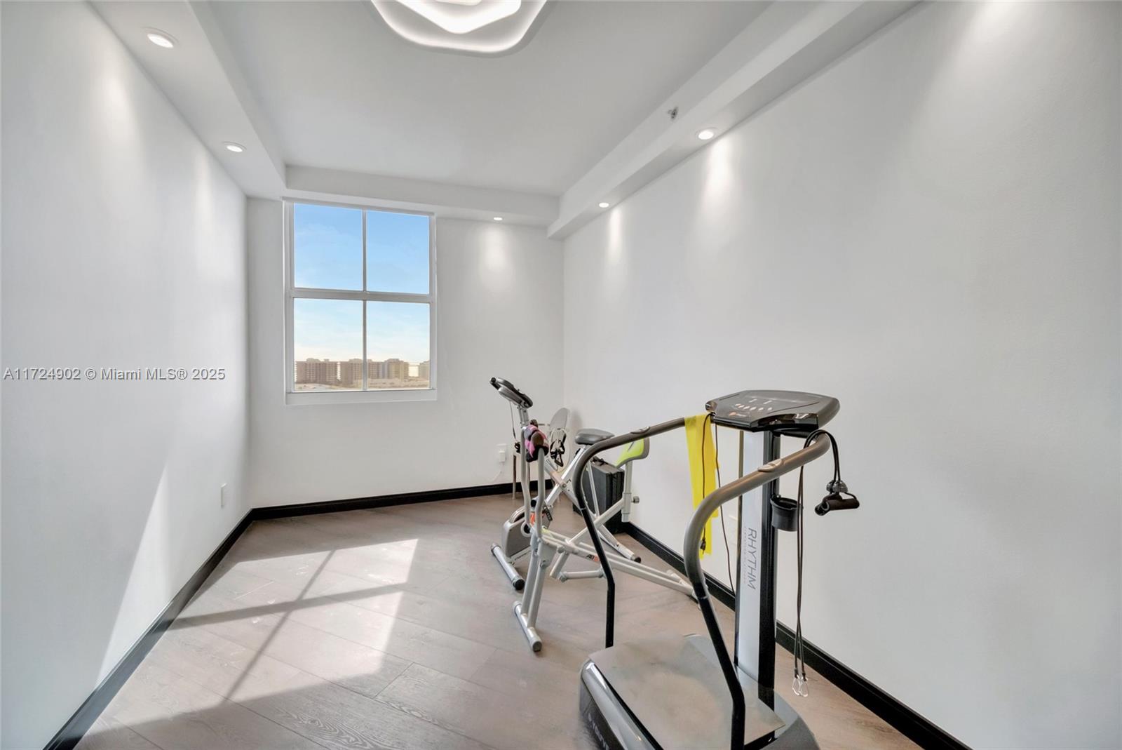 CARROLL WALK CONDO - Residential