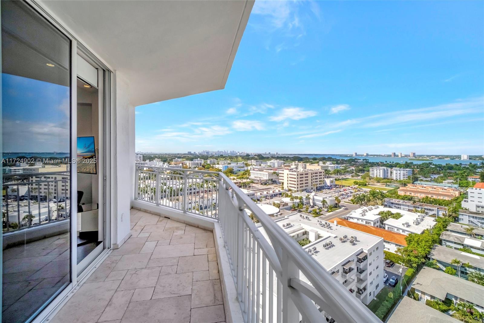 CARROLL WALK CONDO - Residential