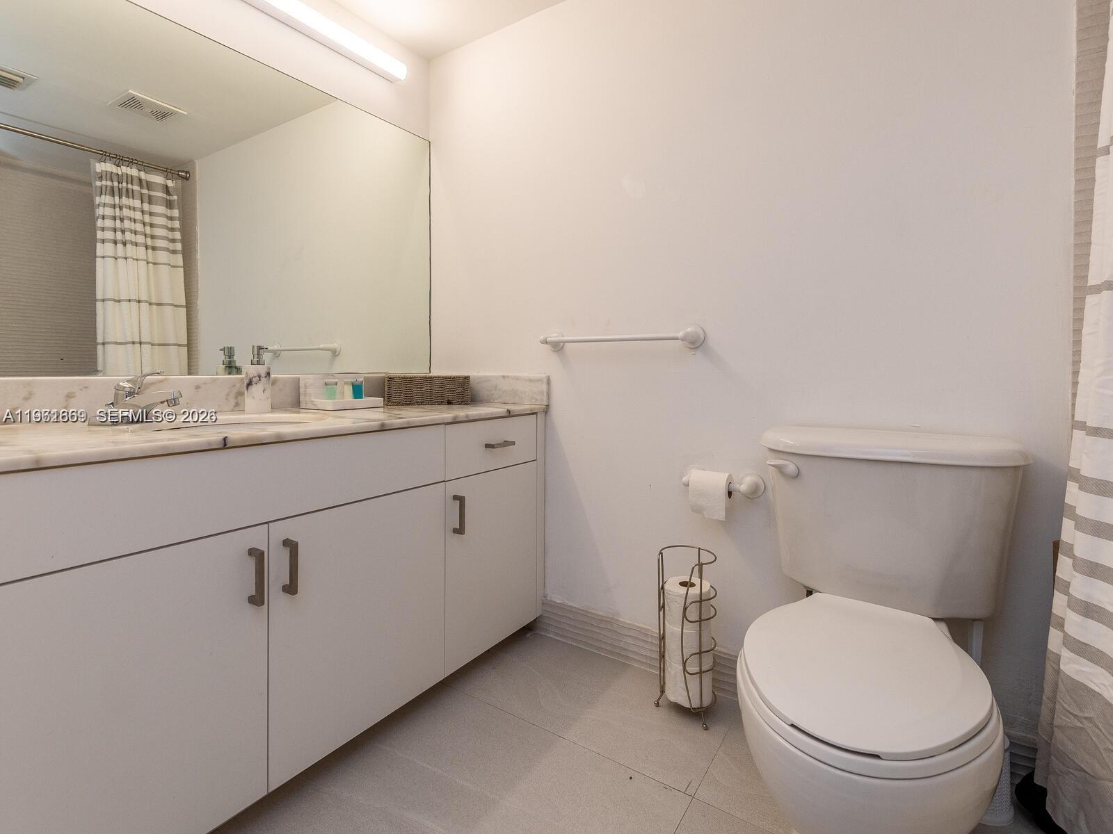 THE CLUB AT BRICKELL BAY - Residential Lease