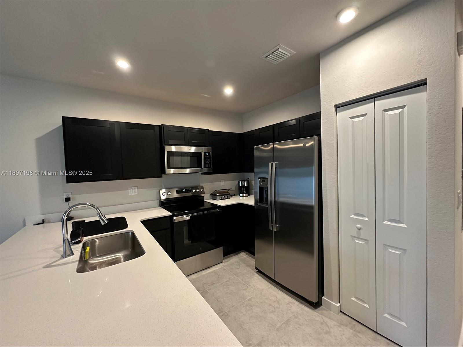 Costa Blanca Villas - Residential Lease