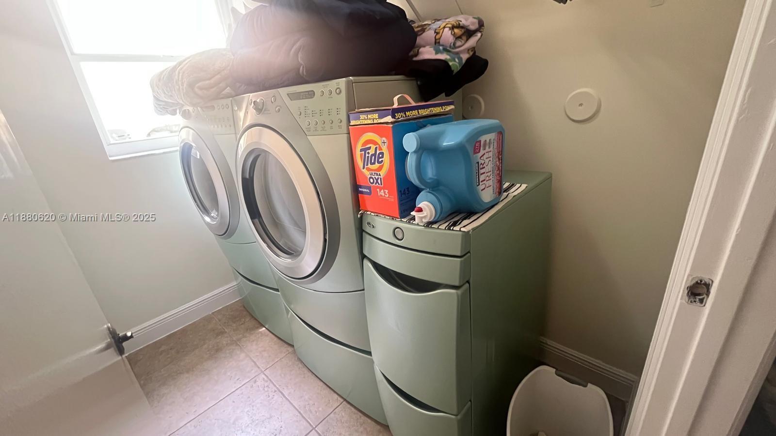 CHAPEL TRAIL II - Residential Lease