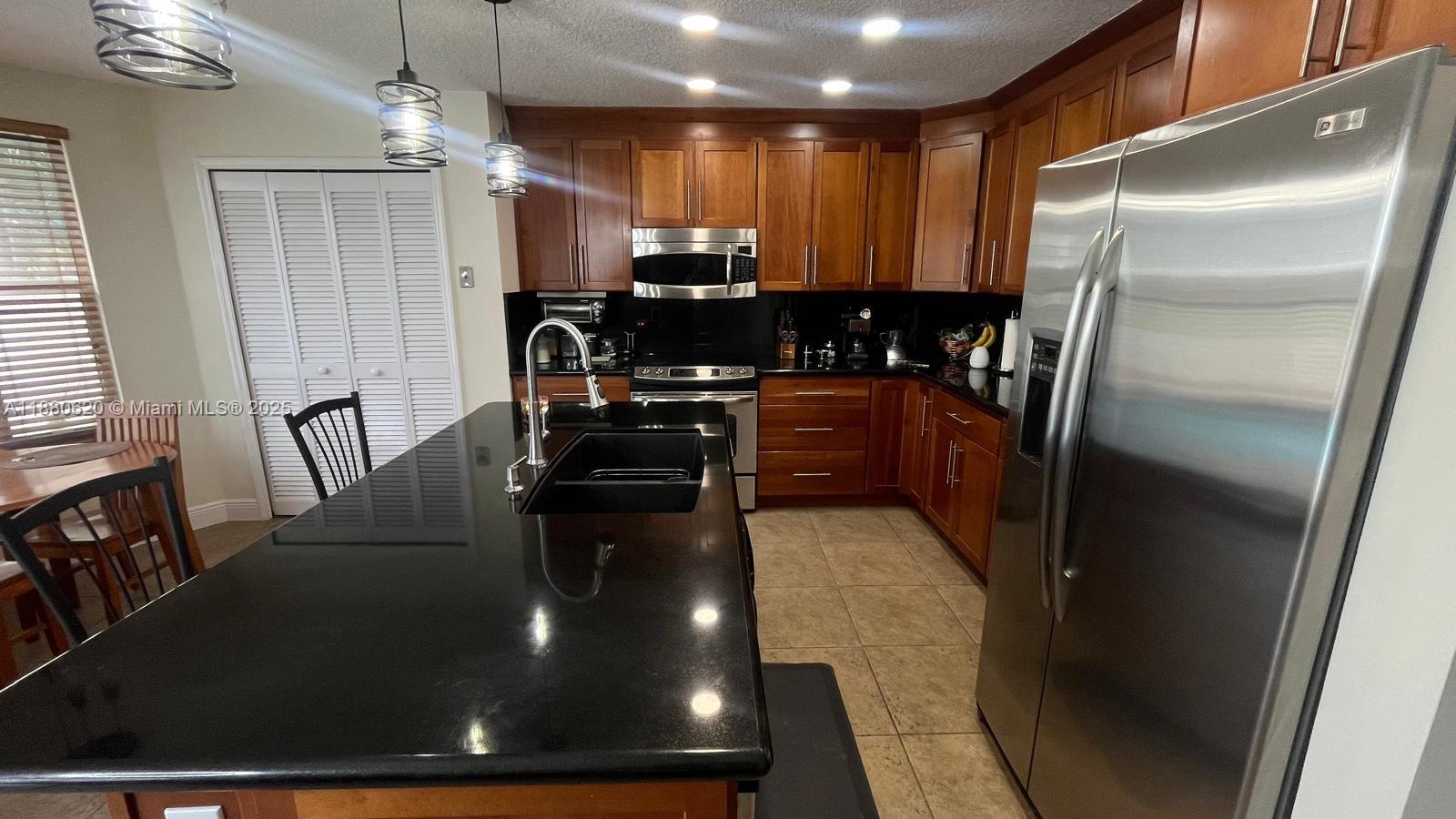 CHAPEL TRAIL II - Residential Lease