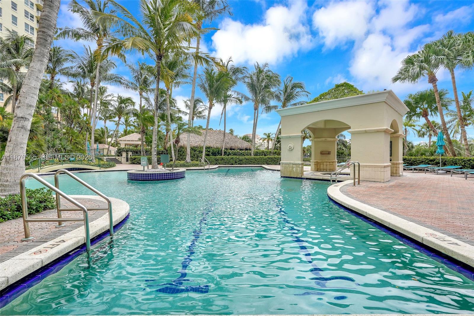 TURNBERRY ON THE GREEN CO - Residential