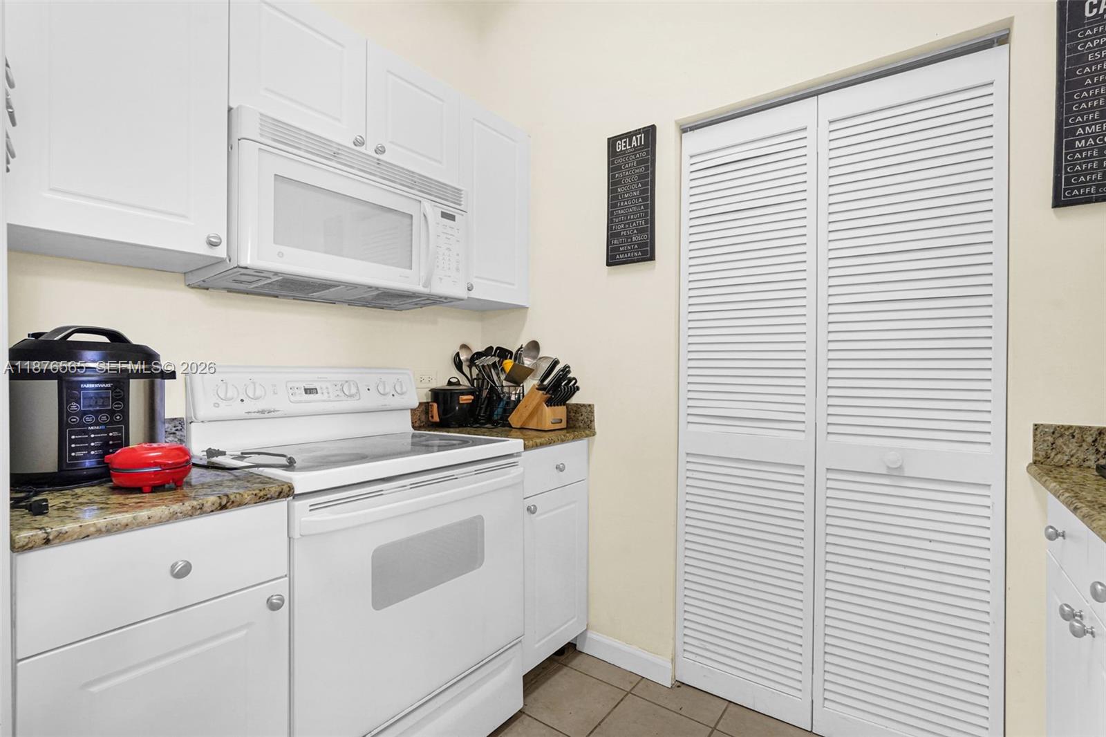 TURNBERRY ON THE GREEN CO - Residential