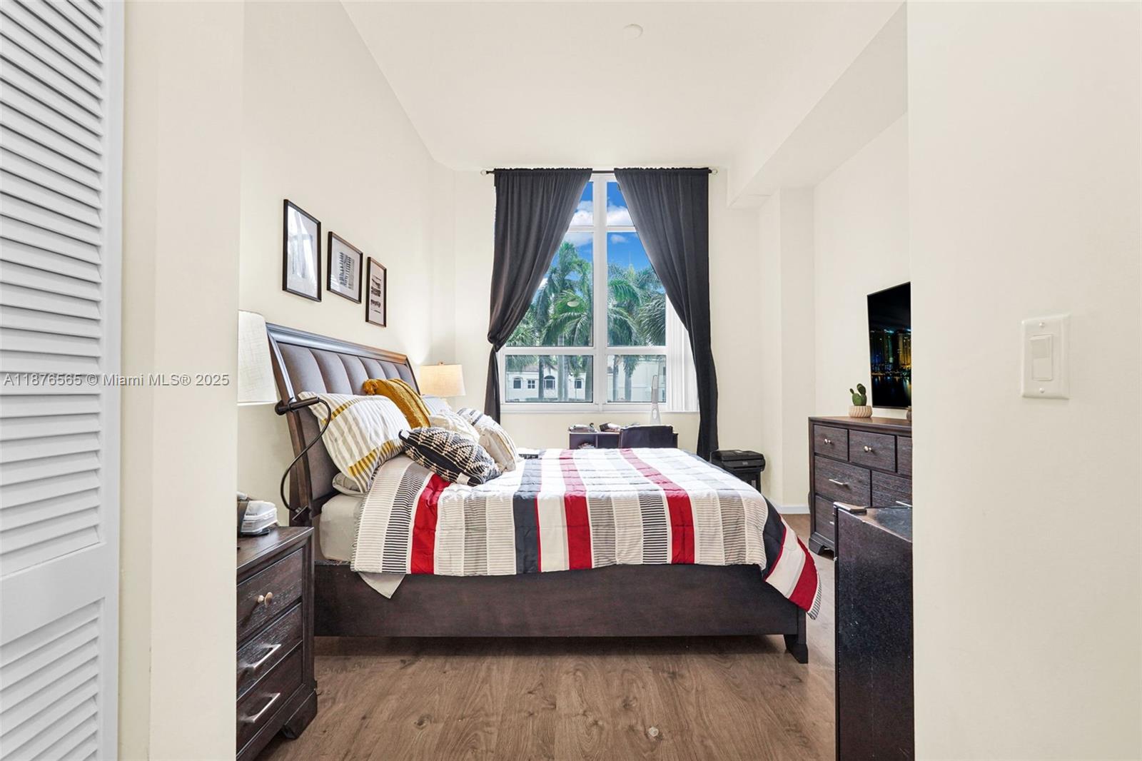 TURNBERRY ON THE GREEN CO - Residential