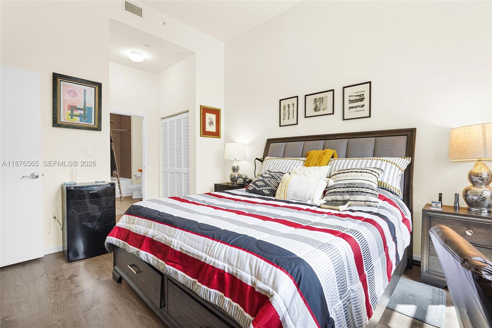 TURNBERRY ON THE GREEN CO - Residential