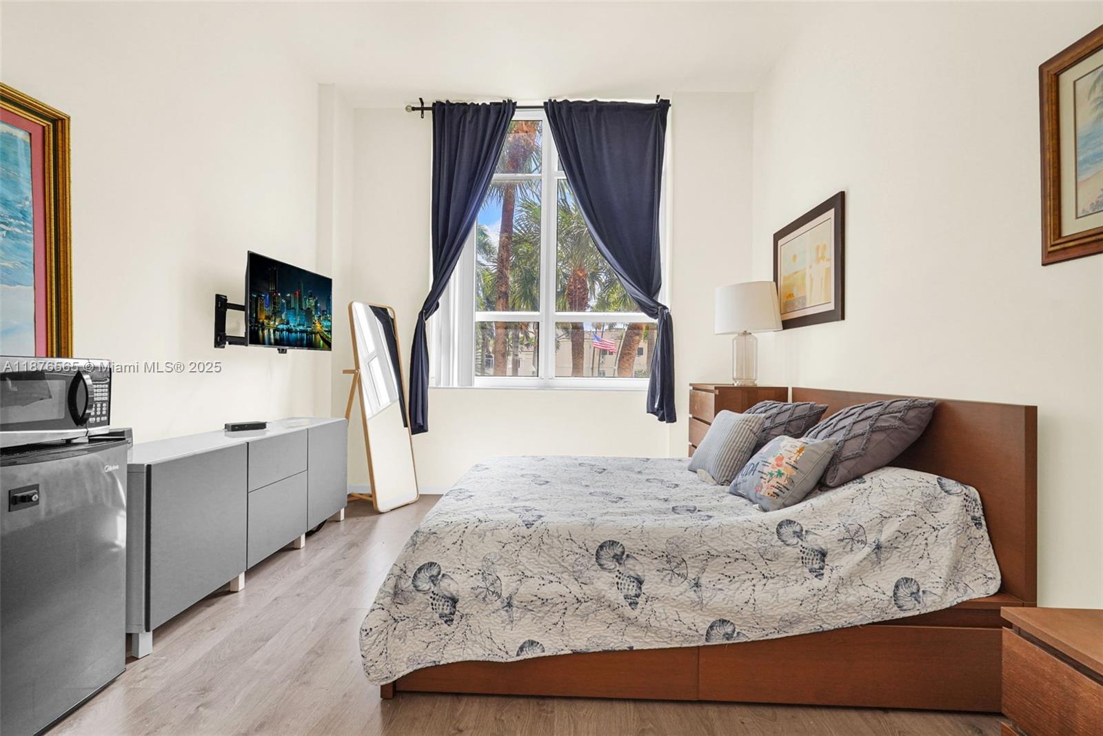 TURNBERRY ON THE GREEN CO - Residential