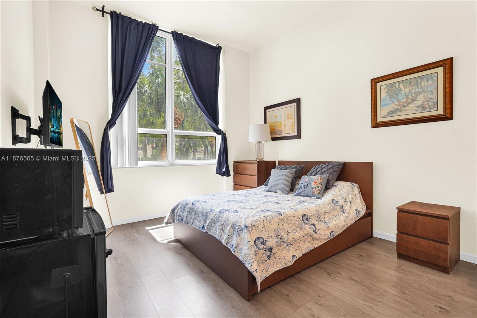 TURNBERRY ON THE GREEN CO - Residential