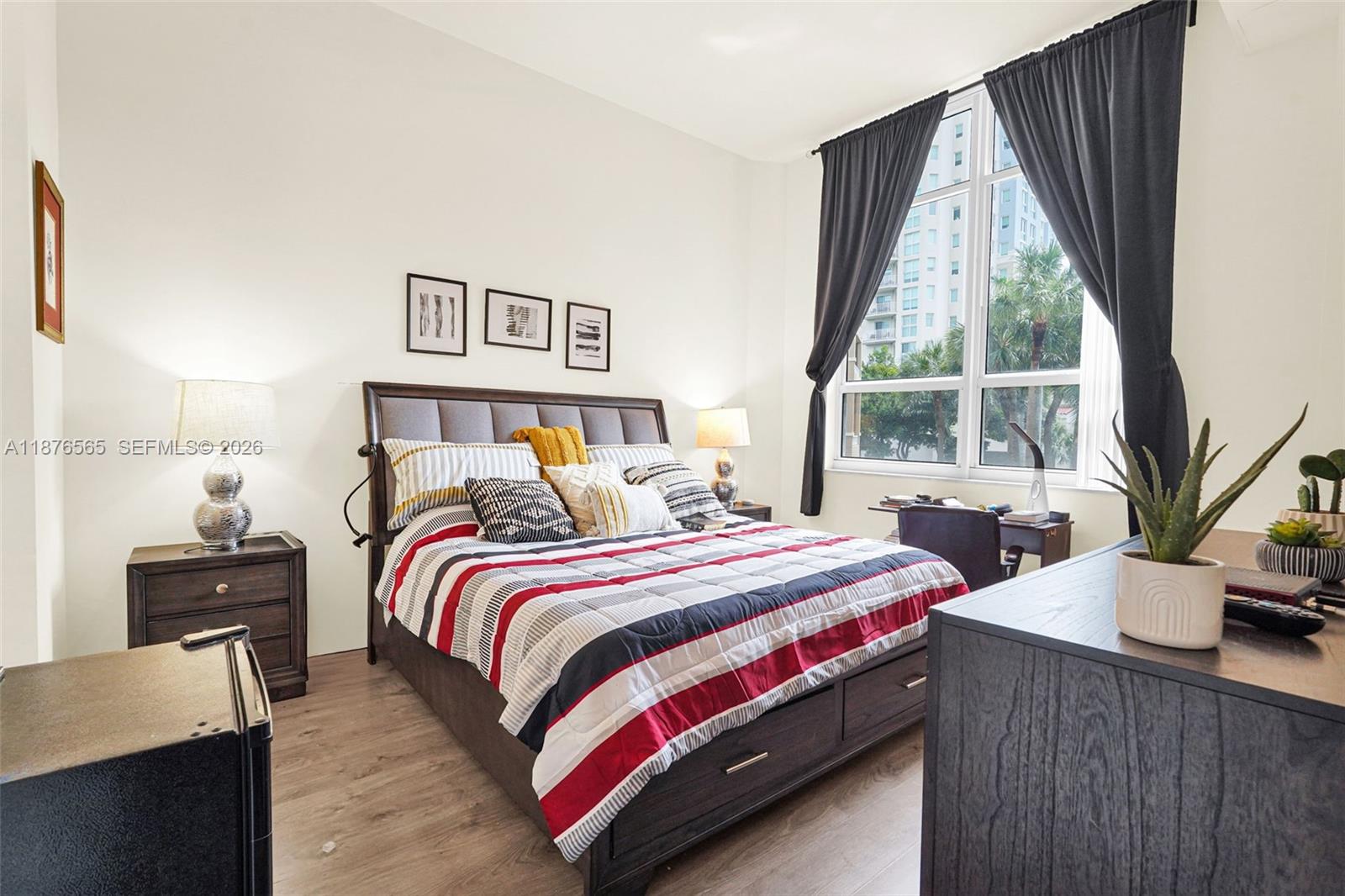 TURNBERRY ON THE GREEN CO - Residential