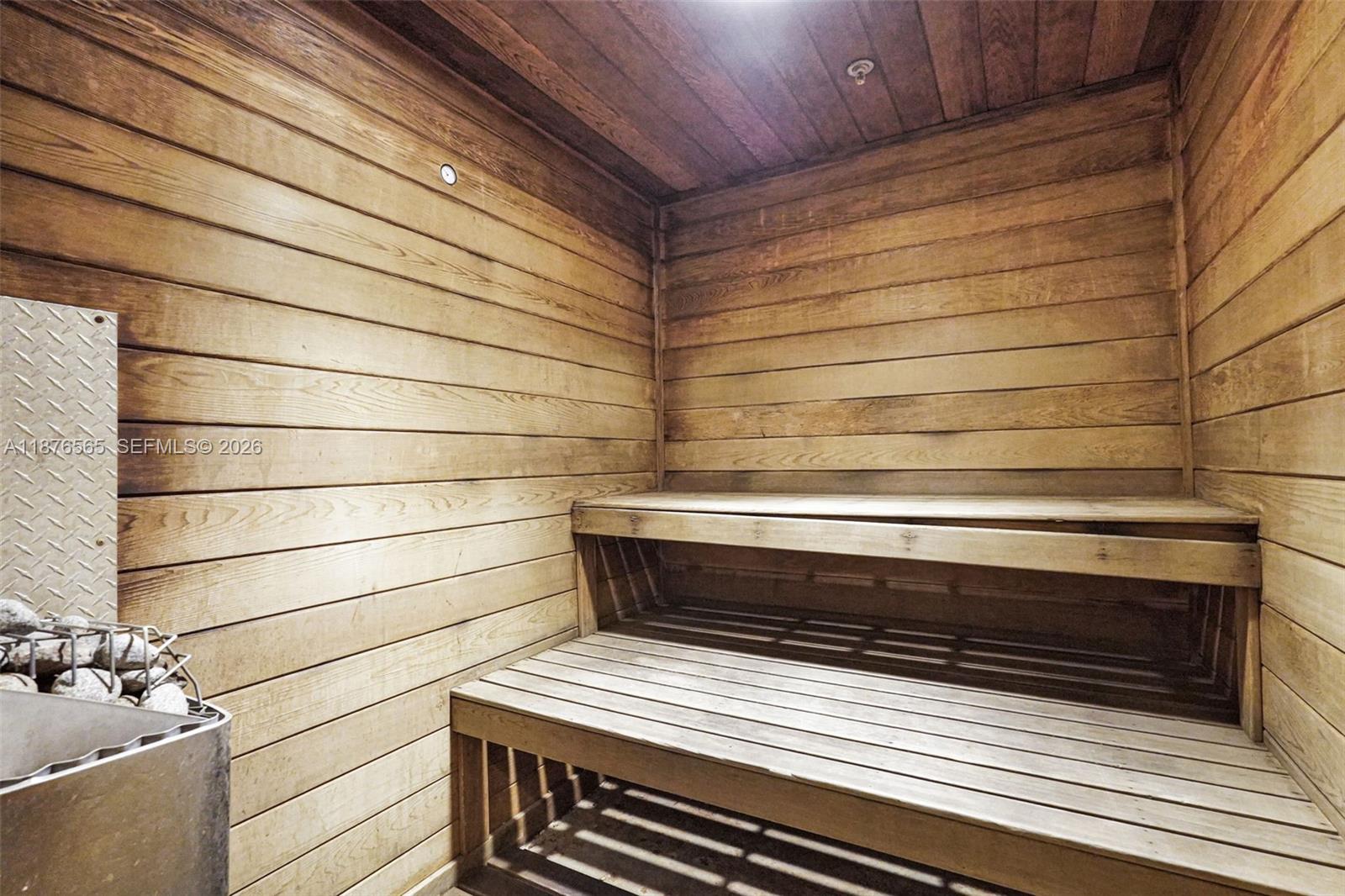 TURNBERRY ON THE GREEN CO - Residential