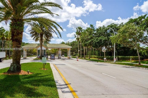 Tiny photo for 1073 Allamanda Way, Weston, FL 33327 (MLS # A12065884)