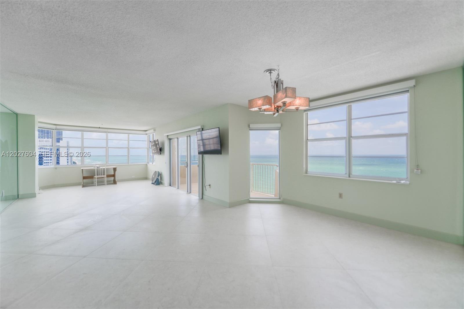 1950 S Ocean Dr 19P